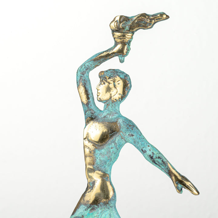 Siegerathlet Statue — Läufer mit Fackel (Messingskulptur)