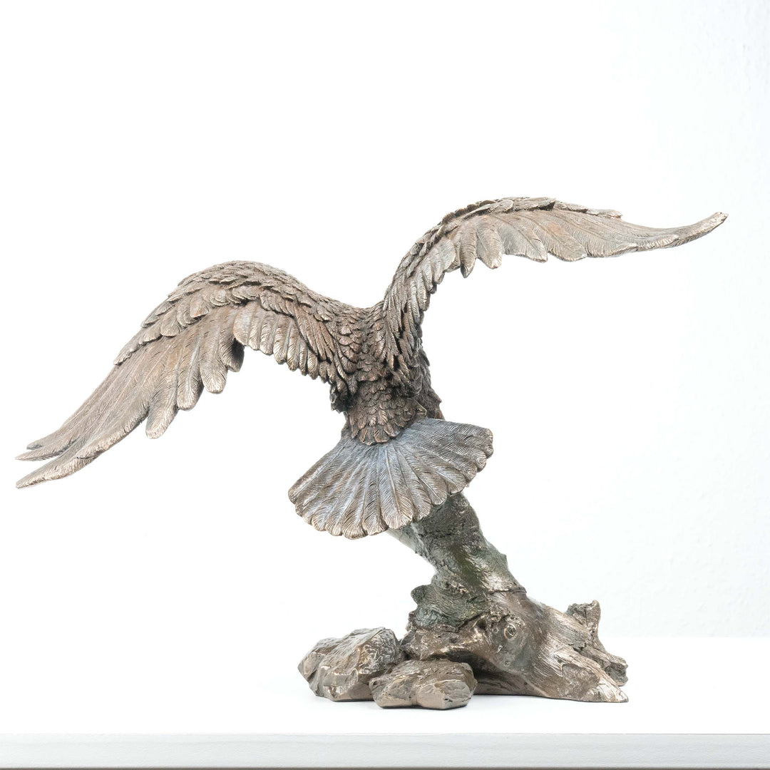 Adler Jagend (Bronzierte Skulptur aus Kunstharz)