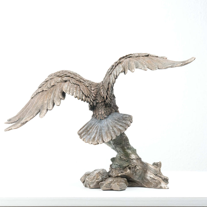 Adler Jagend (Bronzierte Skulptur aus Kunstharz)