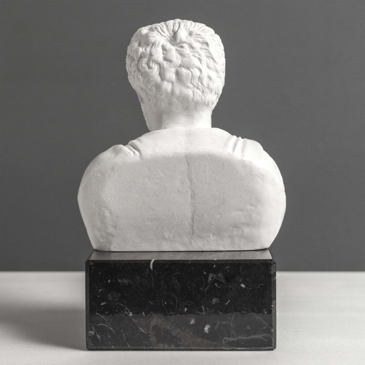Marcus Aurelius Büste – Buchstütze mit schwarzem Marmorsockel