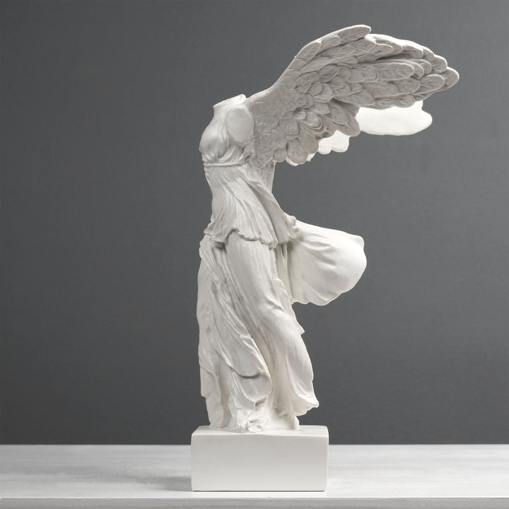 Nike Göttin des Sieges Statue (Kunstharz)
