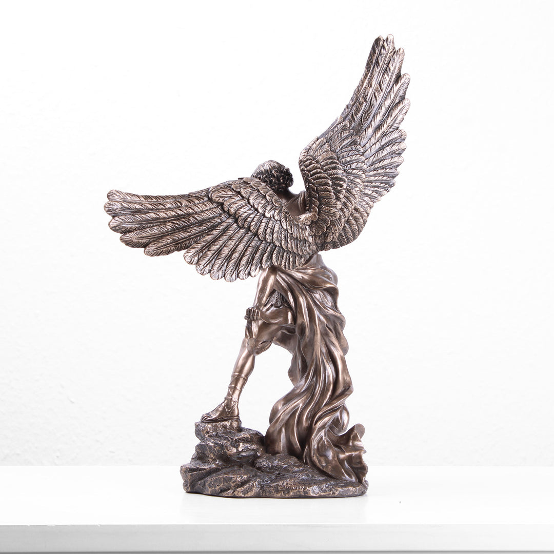 Heiliger Michael Erzengel Skulptur (Kaltguss-Bronze Statue)