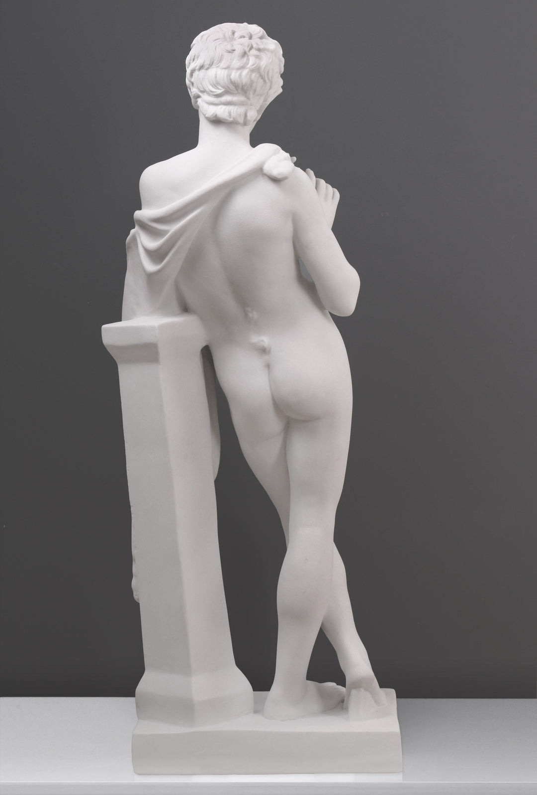 Satyr mit Floete Statue