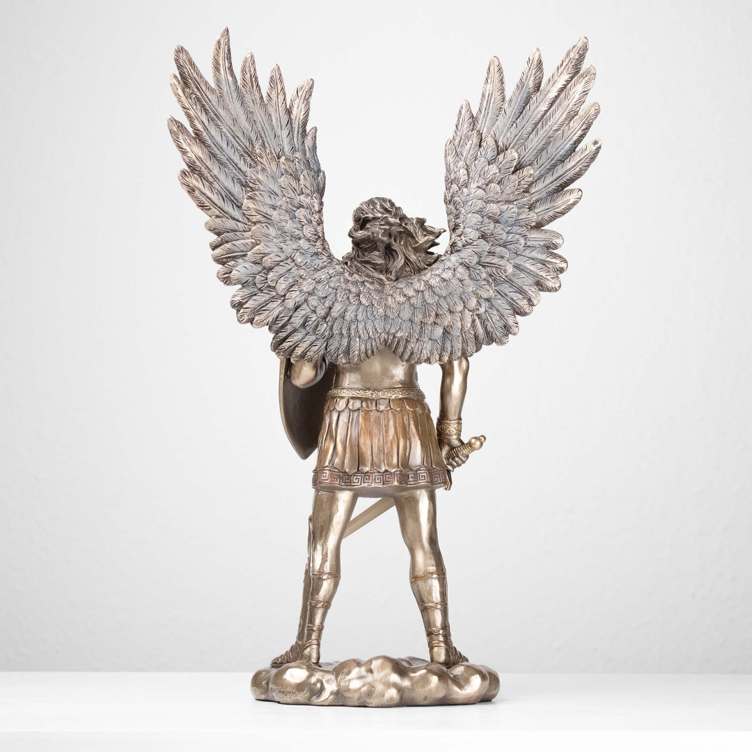 Erzengel Michael Skulptur – Verteidiger des Himmels (Bronzeskulptur)