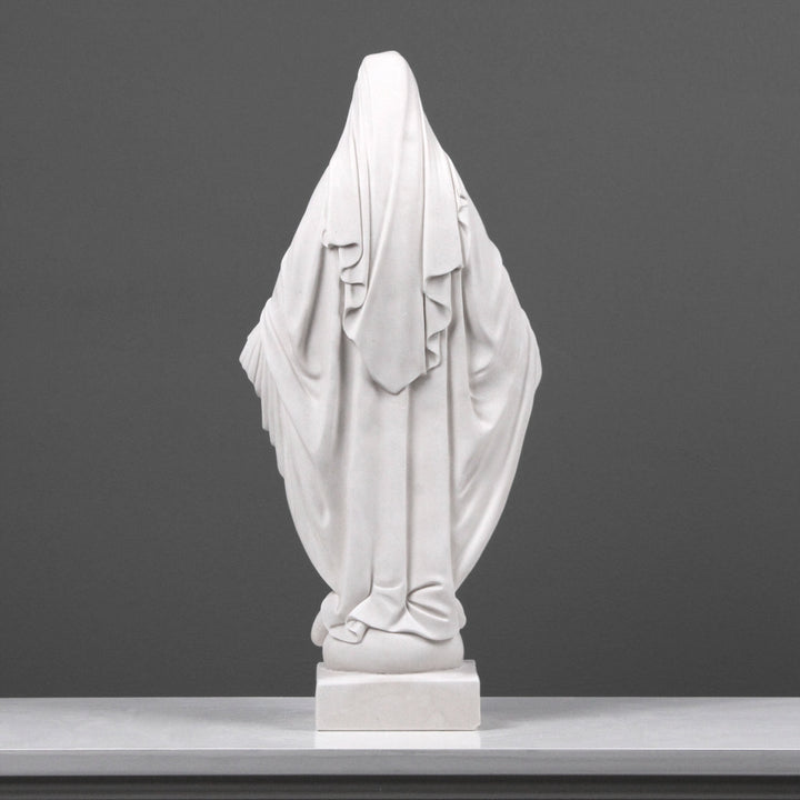 Jungfrau Maria Gartenstatue