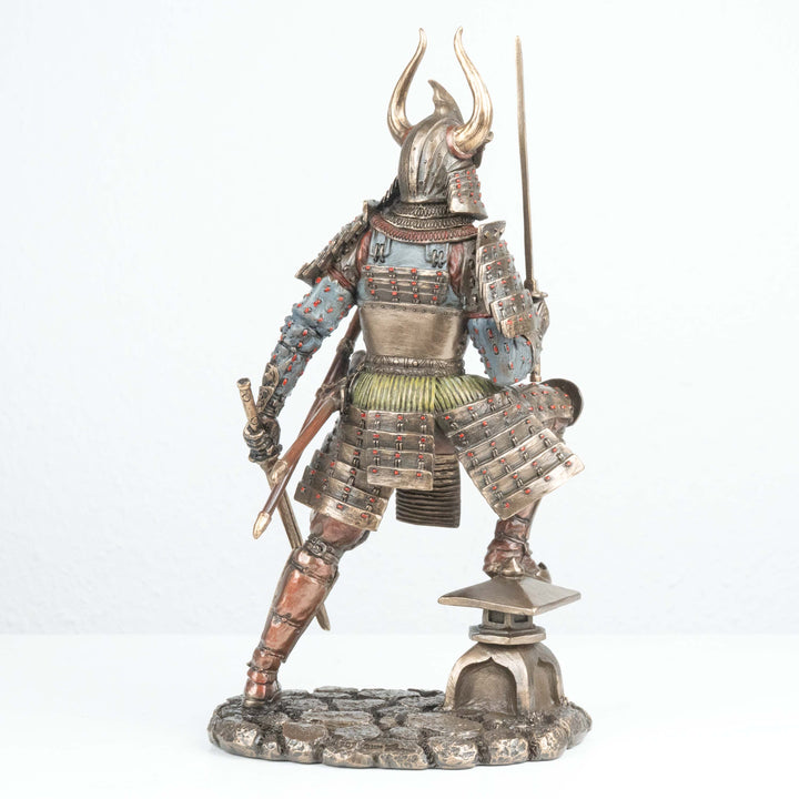 Samurai Krieger (Bronzierte Skulptur aus Kunstharz)