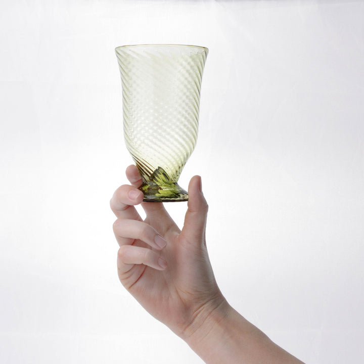 Römischer Glasbecher mit linearem Relief im Set von 2
