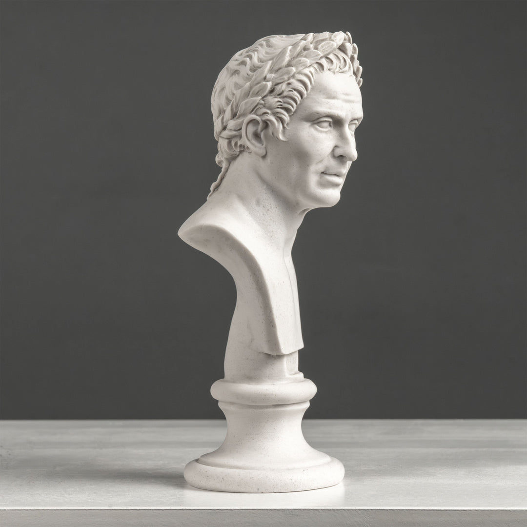 Julius-Caesar-Büste – Mit Lorbeerkranz des Sieges