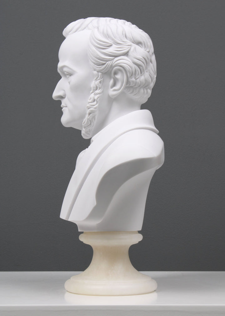 Wagner Büste Statue