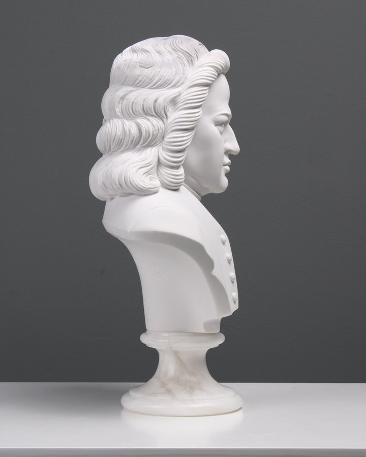 Bach Büste Statue