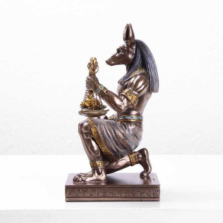 Anubis knieend mit Waage der Gerechtigkeit (Kaltguss-Bronze Skulptur)