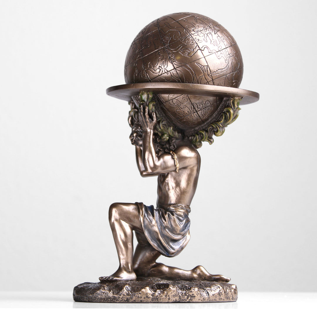 Atlas (Bronzierte Skulptur aus Kunstharz)