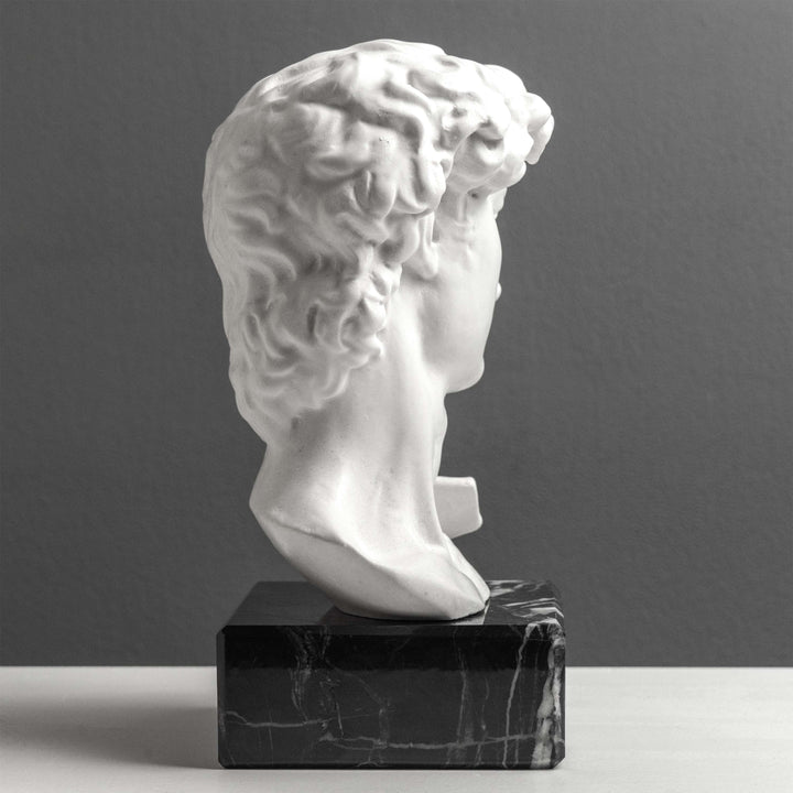 David Büste von Michelangelo mit schwarzem Marmorsockel (Klein)