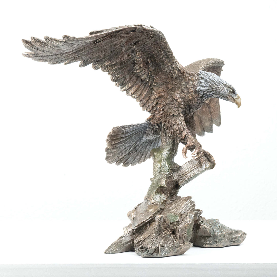 Adler Jagend (Bronzierte Skulptur aus Kunstharz)