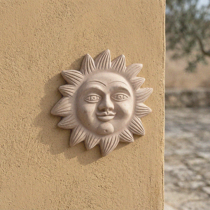 Italienisches Terrakotta Sonnenrelief
