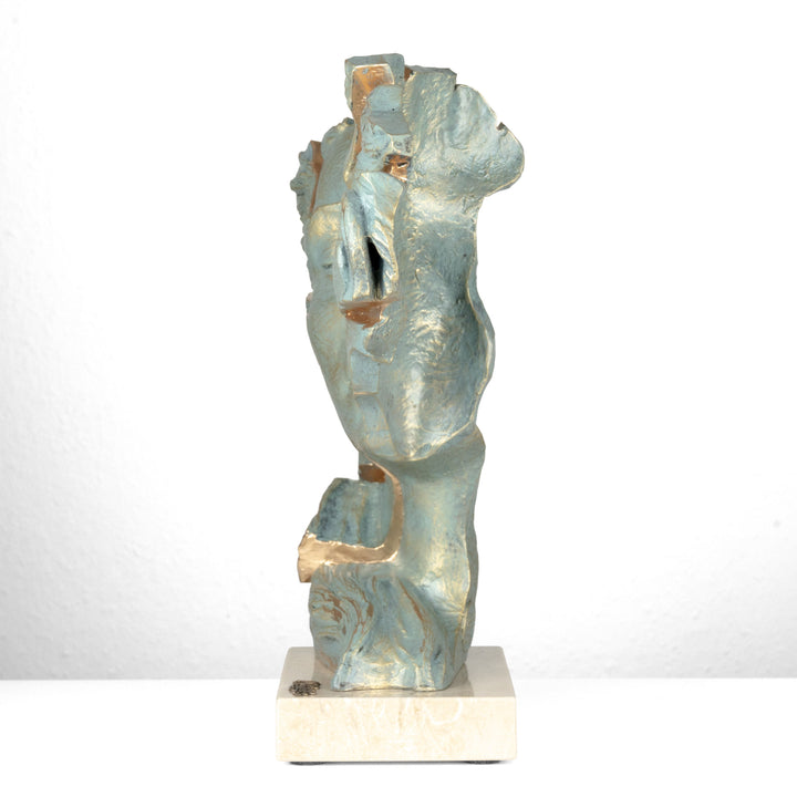 Liebespaarfigur „Approaching Kiss“ von Anglada auf Marmorsockel