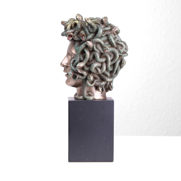 Medusa Kopf (Bronzierte Skulptur aus Kunstharz)