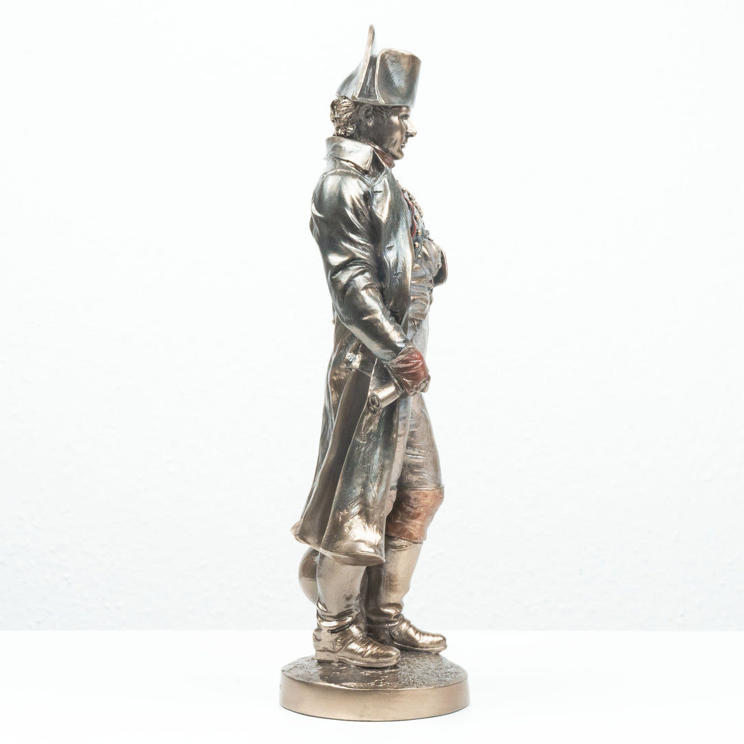 Napoleon Bonaparte Stehend (Bronzierte Skulptur aus Kunstharz)