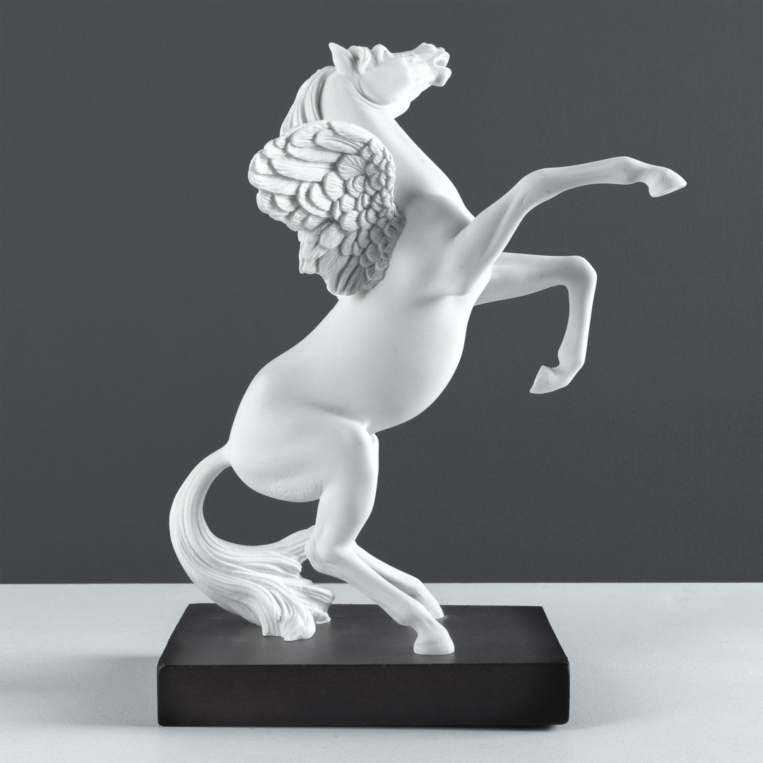 Pegasus Statue — Geflügeltes Pferd der griechischen Mythologie