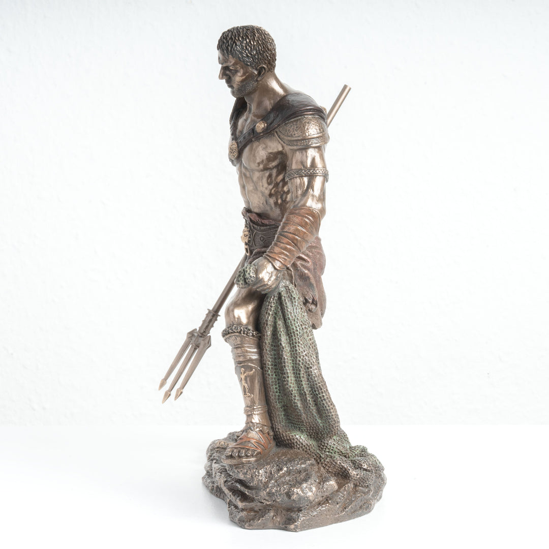 Retiarius Gladiator Statue – Meister von Netz und Dreizack (Bronzierte Skulptur aus Kunstharz)