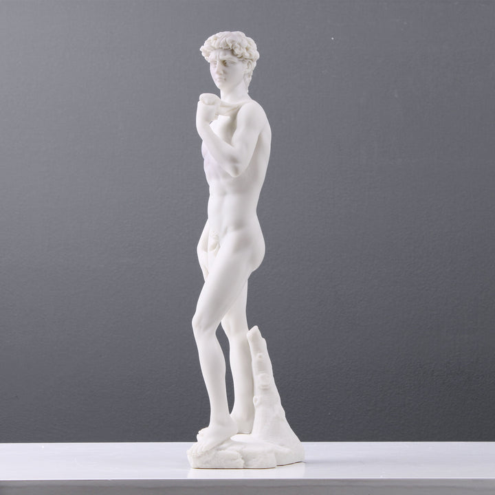 David von Michelangelo (Weiße Skulptur)