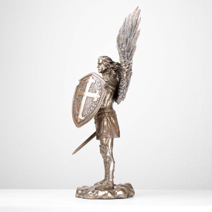 Erzengel Michael Skulptur – Verteidiger des Himmels (Bronzeskulptur)