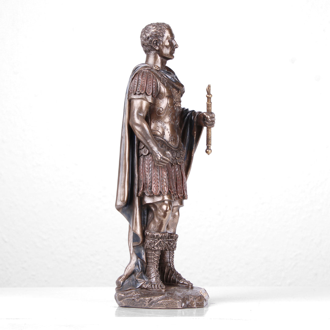 Julius Caesar (Bronzierte Skulptur aus Kunstharz)
