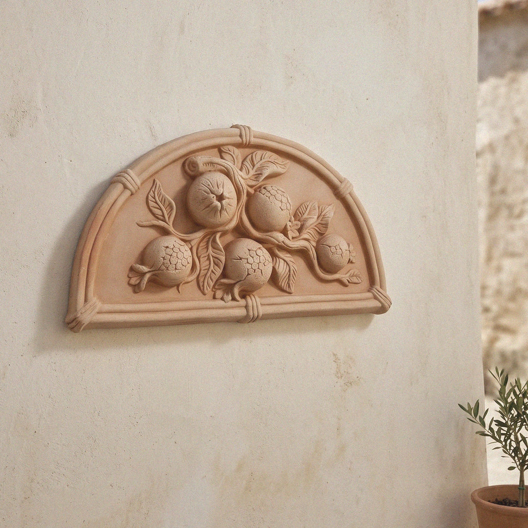 Terrakotta Granatapfel Relief