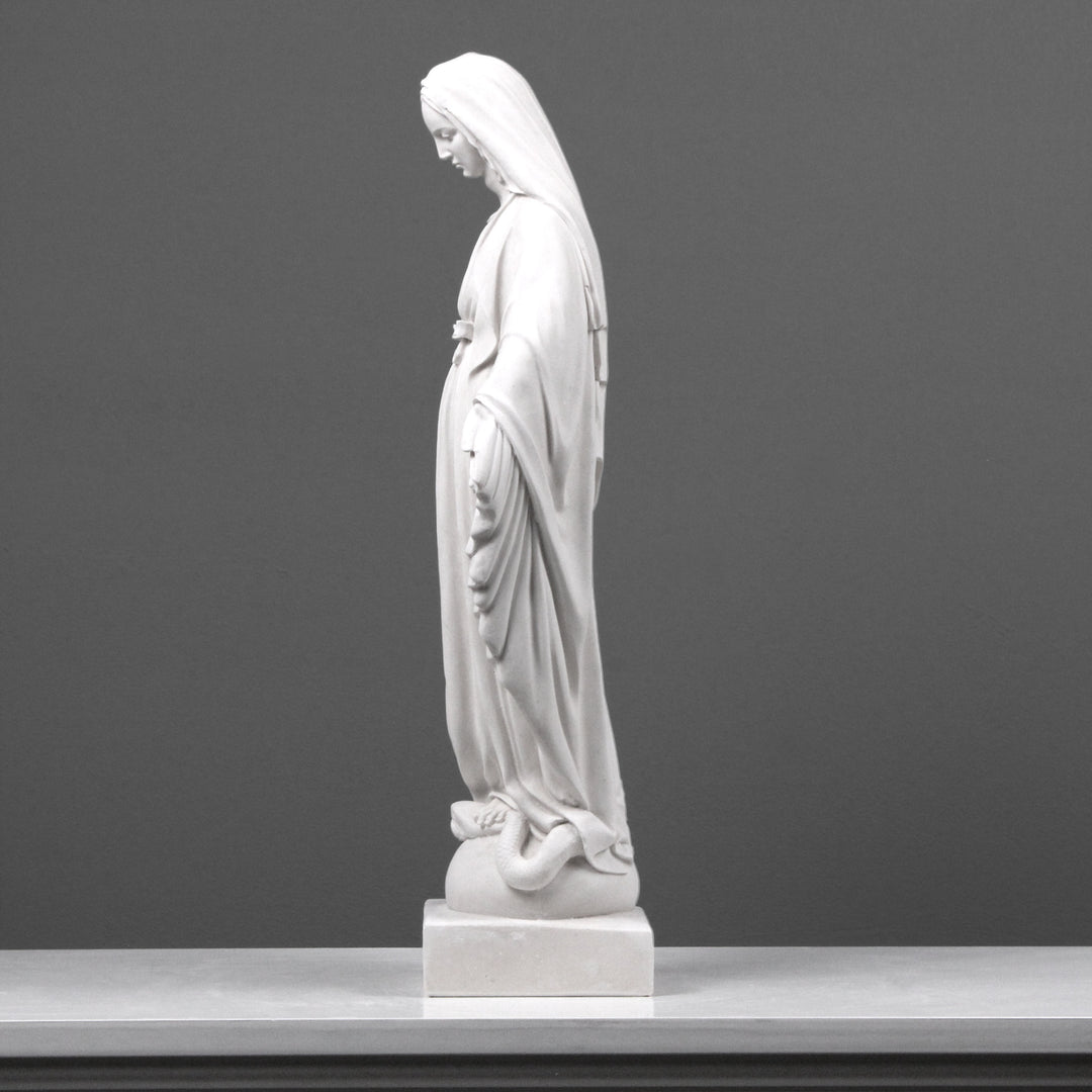 Jungfrau Maria Gartenstatue