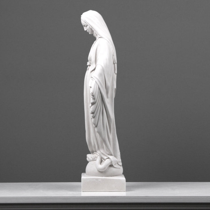 Jungfrau Maria Gartenstatue