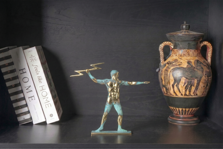 Zeus Statue — Griechischer Gott des Himmels mit Blitz (Messingskulptur)