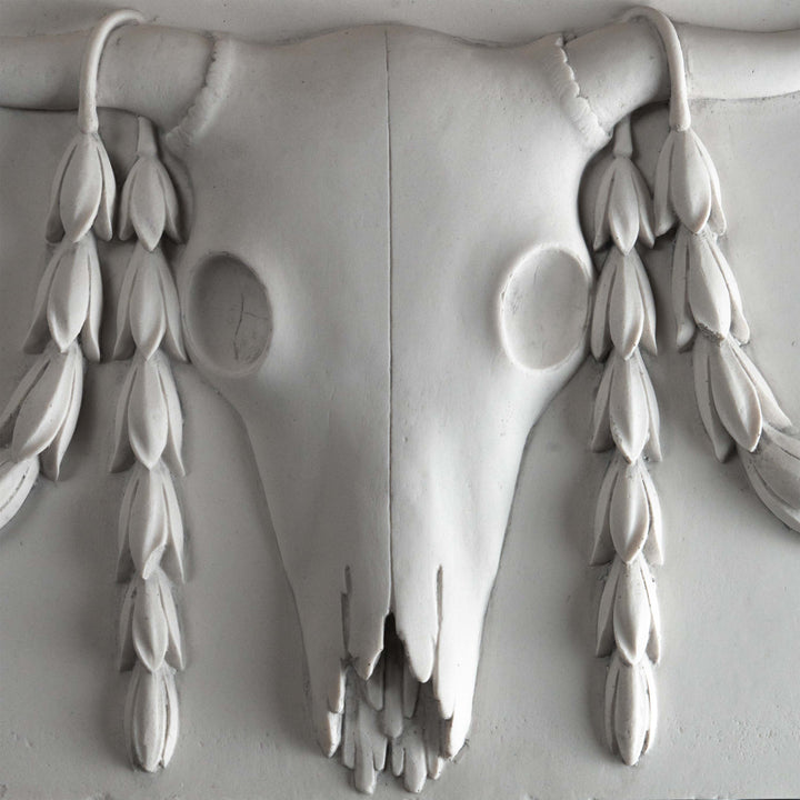 Stierschädel Wanddekoration – Klassisches Basrelief