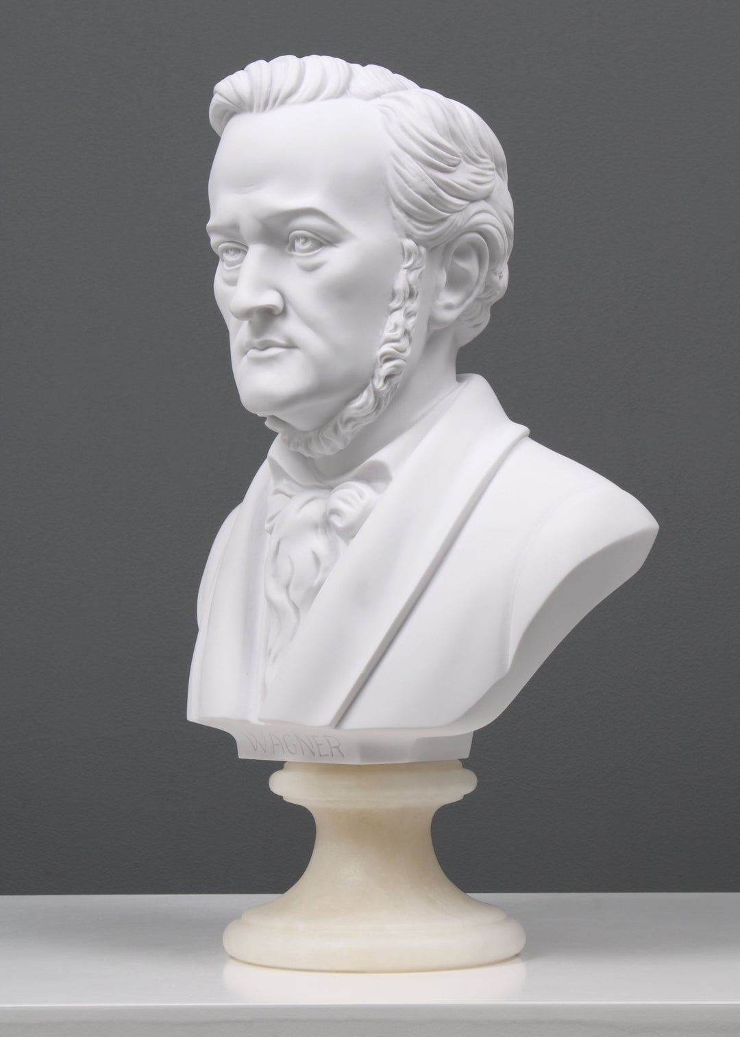 Wagner Büste Statue