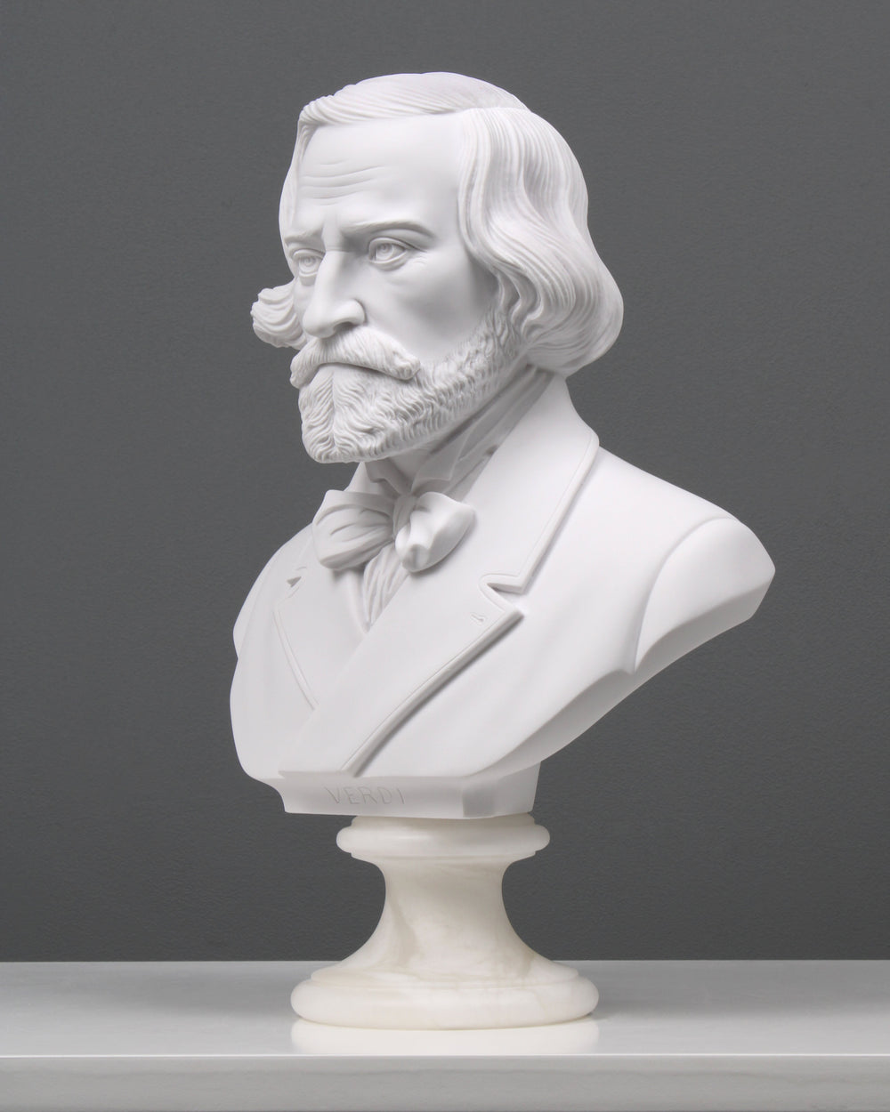 Verdi Büste Statue