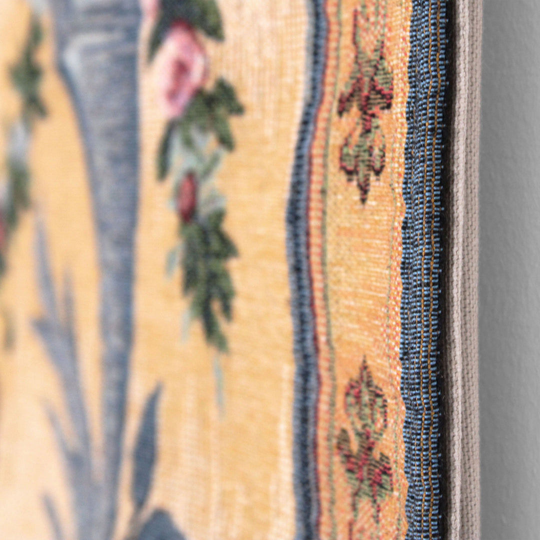 Dame mit Wappen – Gobelin Wandteppich (Jacquard gewebt)