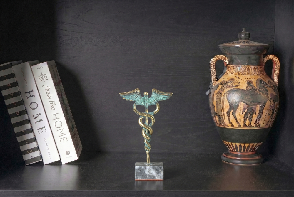 Kaduzeus Statue — Symbol für Medizin & Heilung (Messingskulptur)