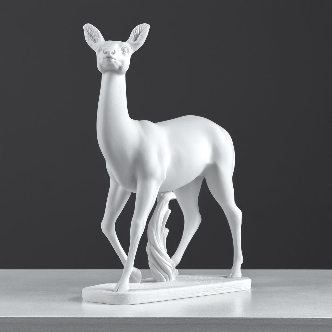 Hirschfigur (Bronzierte Skulptur aus Kunstharz) elegant