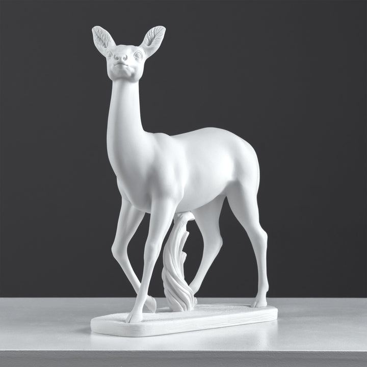 Hirschfigur (Bronzierte Skulptur aus Kunstharz) elegant