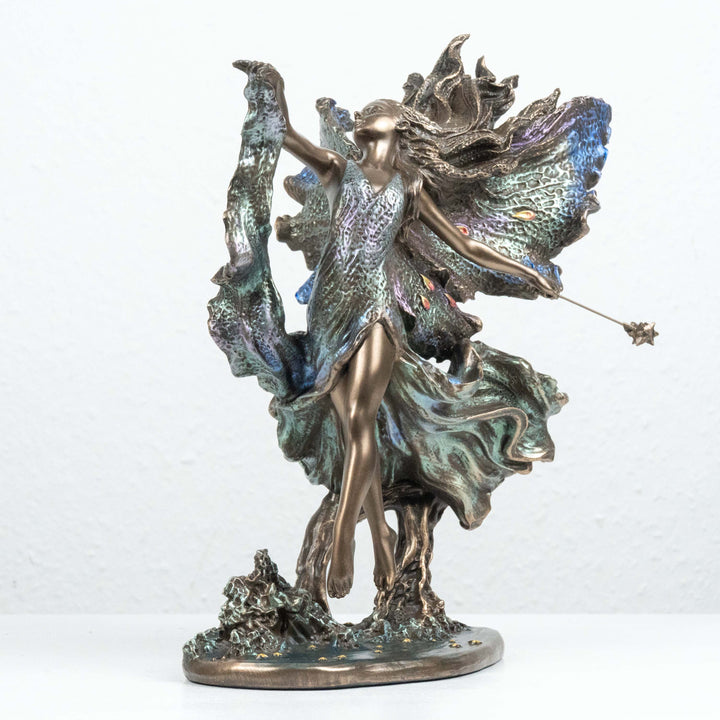 Fee Statue Where Moonbeams Fall von Josephine Wall (Kaltguss-Bronze Skulptur)
