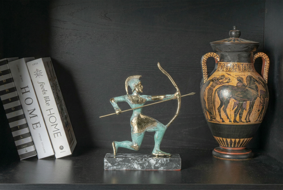 Griechischer Bogenschütze Statue — Krieger mit Bogen (Messingskulptur)