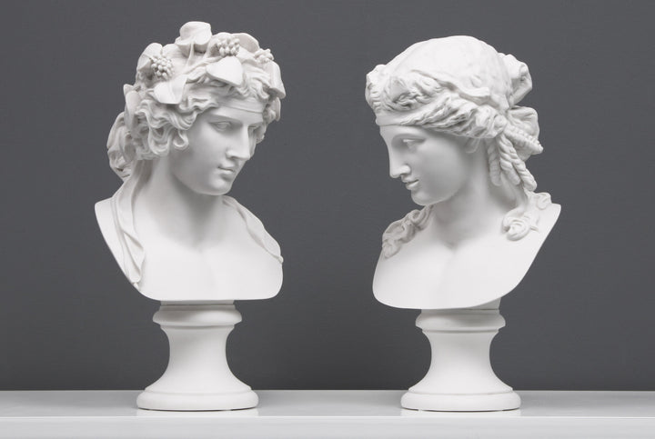 Antinous Lansdowne und Ariadne Büsten