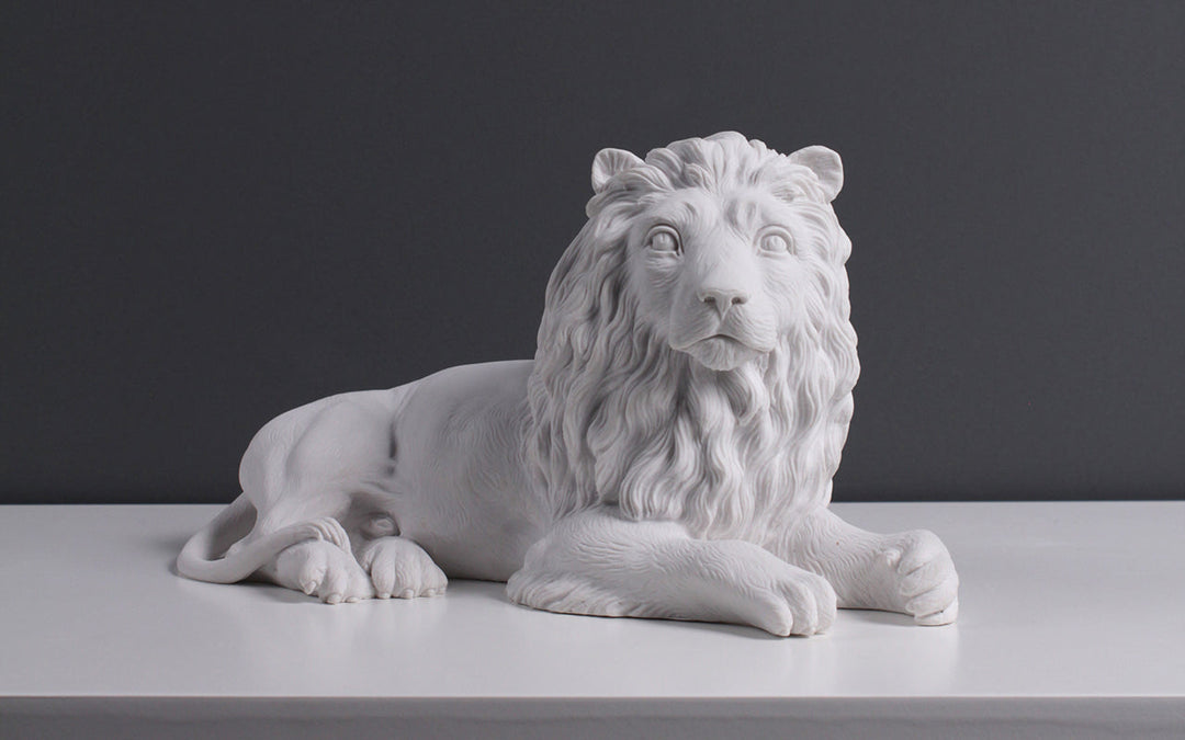 Liegender Löwe Statue