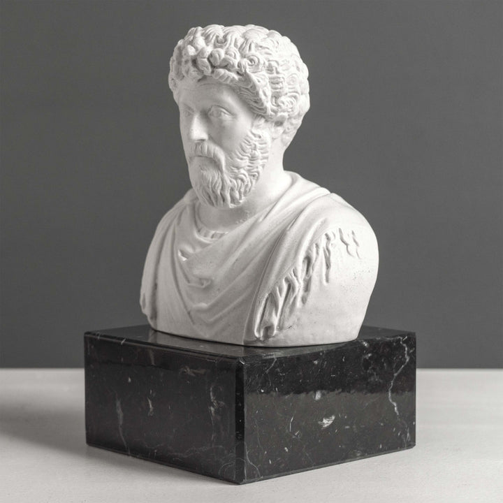 Marcus Aurelius Büste – Buchstütze mit schwarzem Marmorsockel