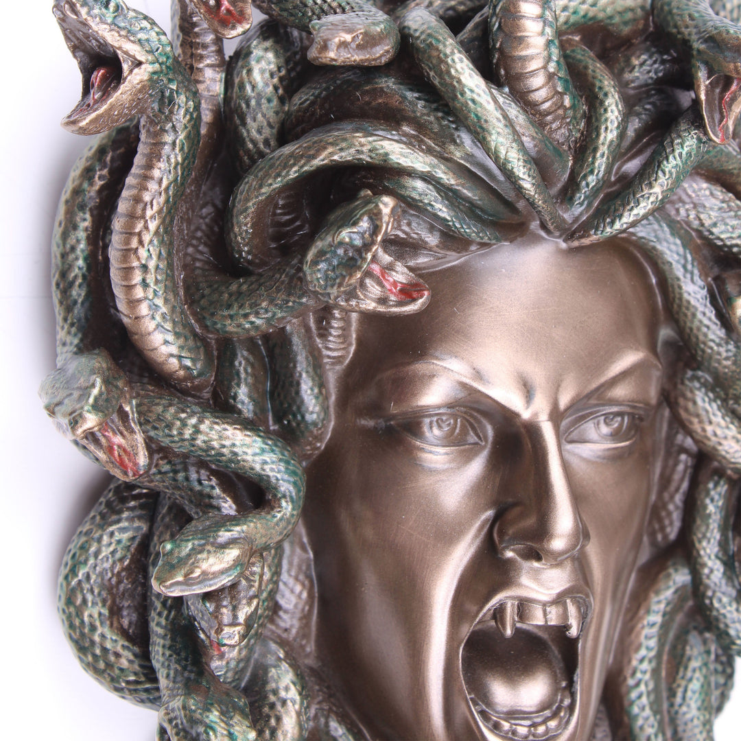 Medusa Kopf Wandrelief (Kaltguss-Bronze Skulptur)