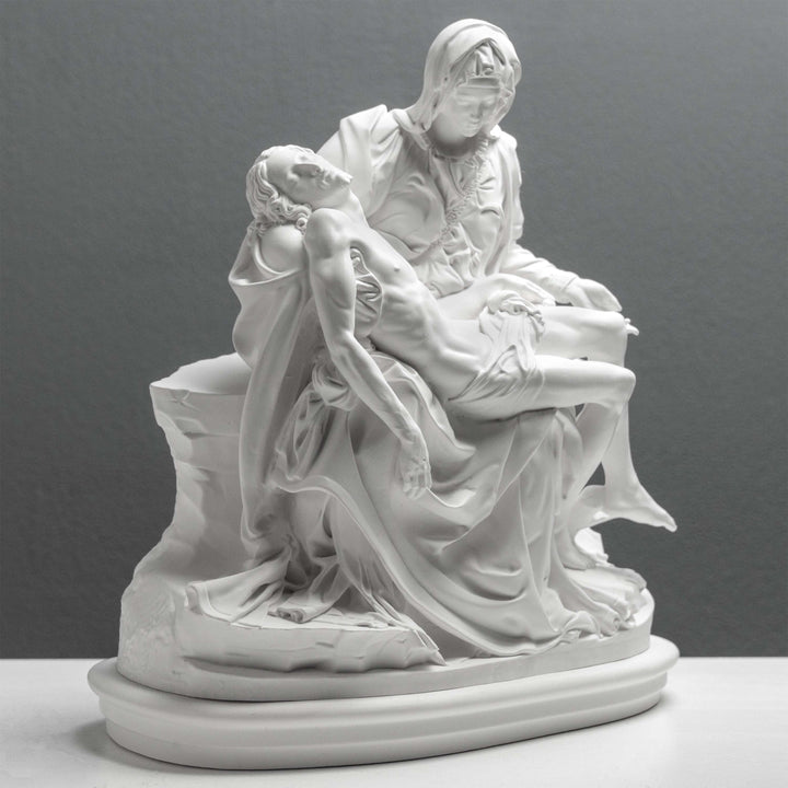 Michelangelos Pietà Skulptur – Weiße Statue (Vatikanisches Museum)