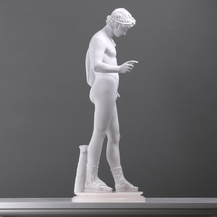 Narzissen Garten Statue