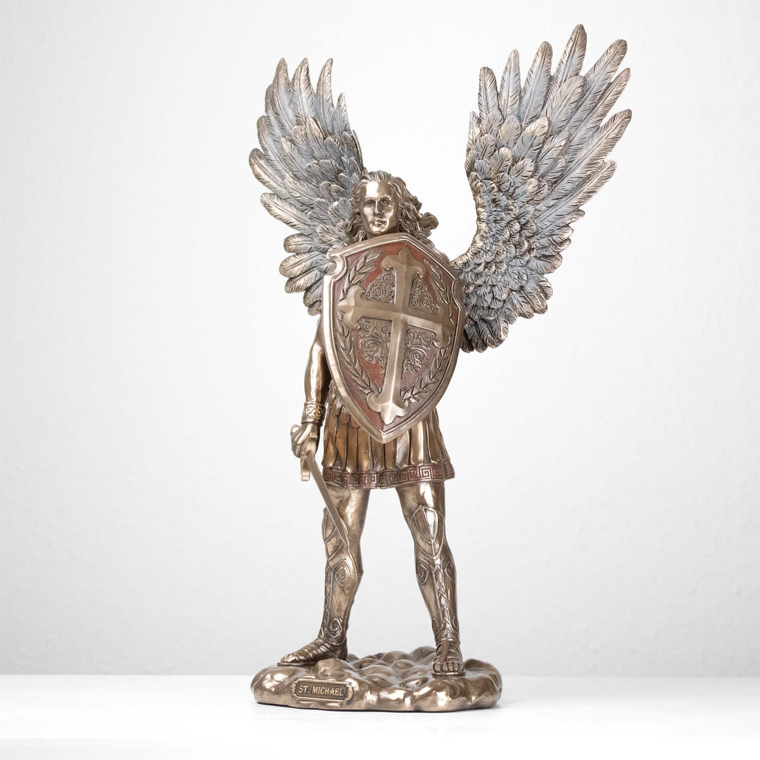 Erzengel Michael Skulptur – Verteidiger des Himmels (Bronzeskulptur)
