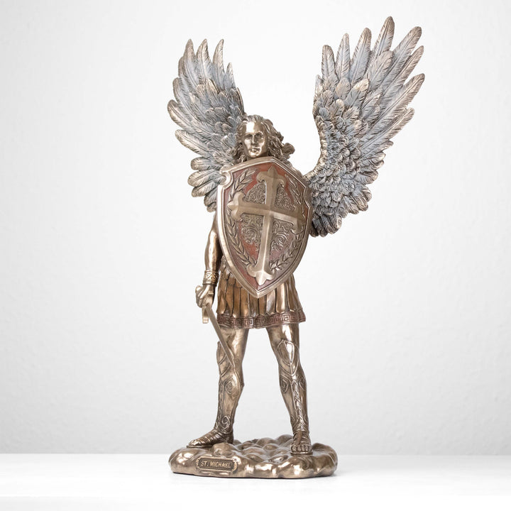 Erzengel Michael Skulptur – Verteidiger des Himmels (Bronzeskulptur)