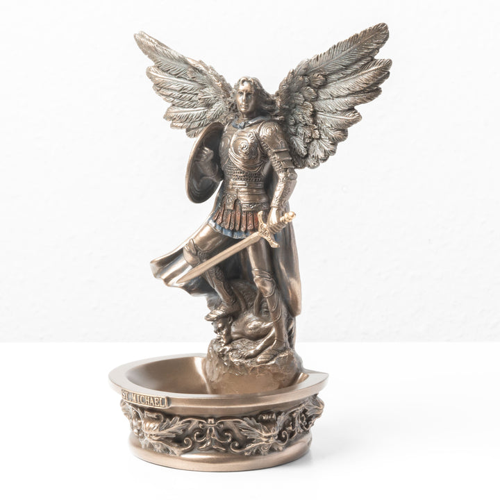 Erzengel Michael Skulptur mit Weihwasserbecken – Beschützer des Himmels (Kaltguss-Bronze)