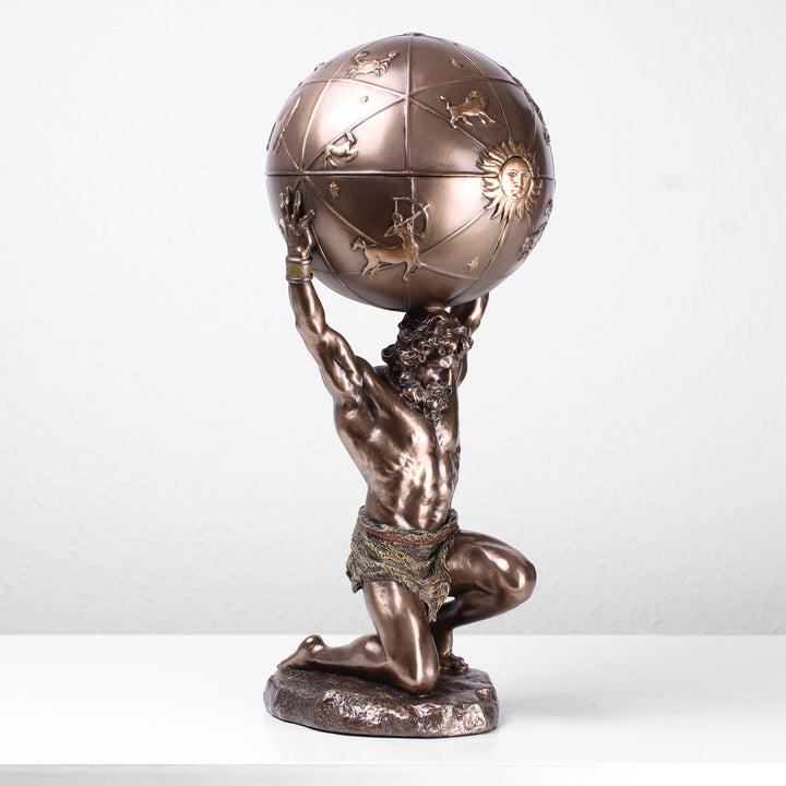 Atlas (Bronzierte Skulptur aus Kunstharz)
